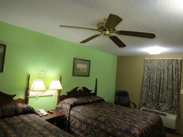 FIRST WESTERN INN image 21